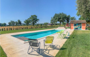 Stunning home in Foligno with Outdoor swimming pool, WiFi and 7 Bedrooms